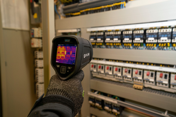 e8-pro_electrical-panel