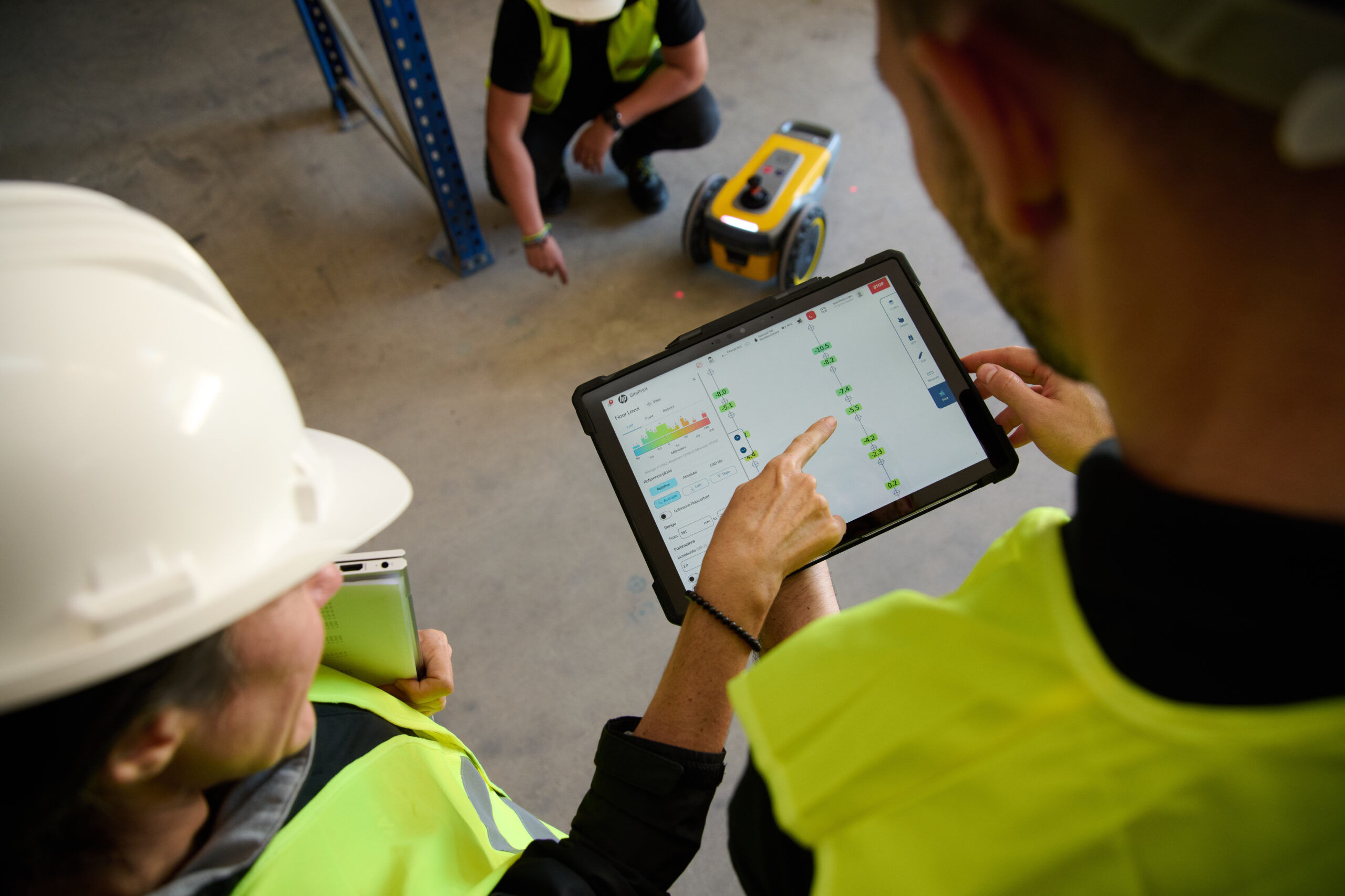 ¿Qué es la nivelación de precisión de suelo y cómo lo automatiza HP SitePrint?